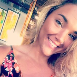 Meet your Posher, Lily